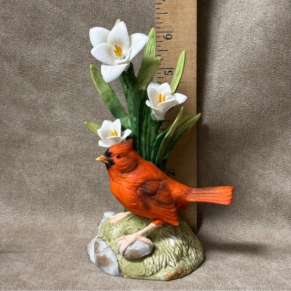 Cardinal & Flowers Figurine by Aldon - Picture 8 of 8